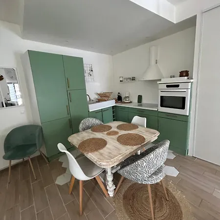 Petite Maison Dans Village Animé * Jaulgonne